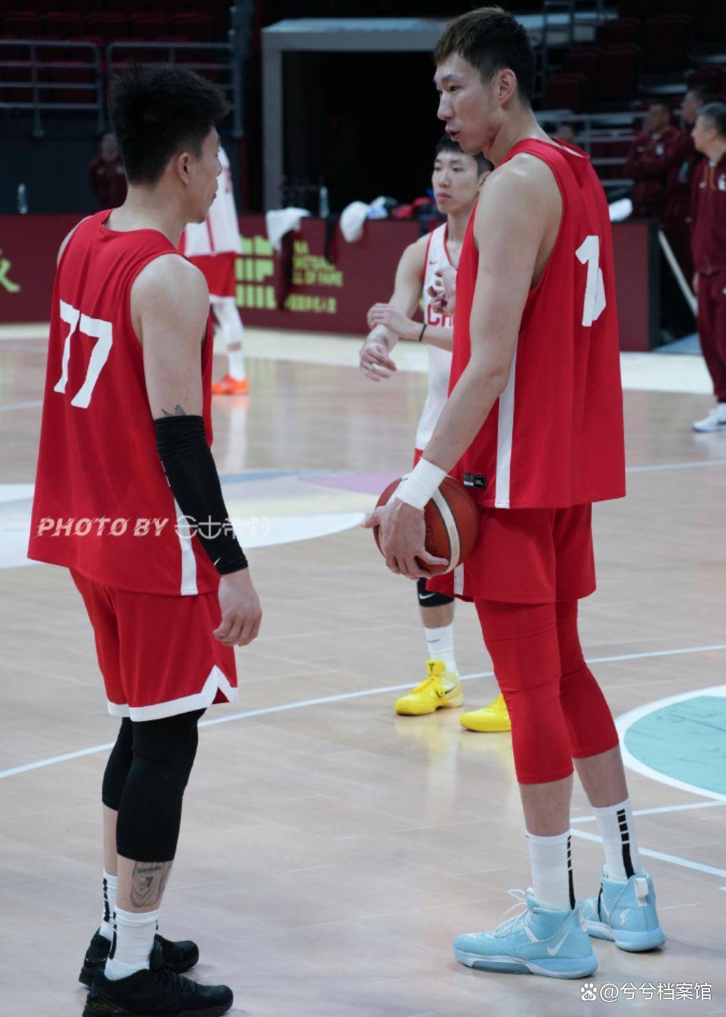 转折点印第安纳步行者临场应变，欧超杯赛前攻防权衡，球迷炸锅，心理建设被强调的简单介绍